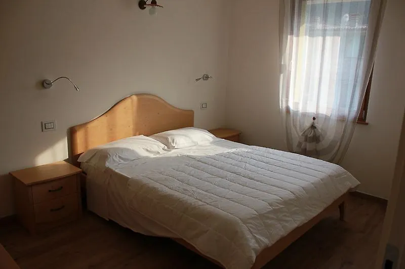 Residence Elettra Crone 0*,  Italia