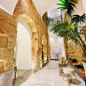 https://palazzo-del-poeta-palermo.sicilyhotelsitaly.net
