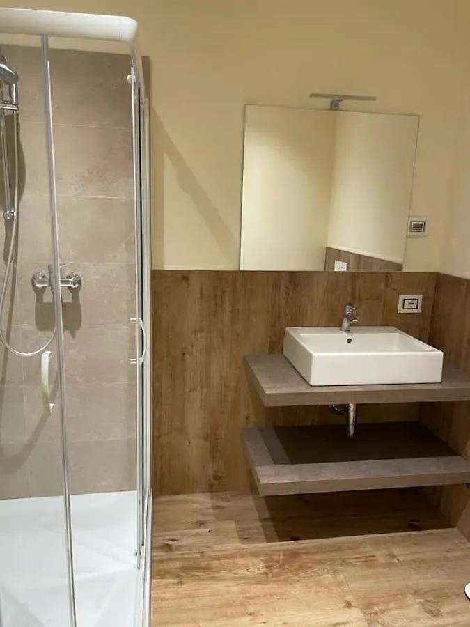 Residence Elettra Crone Aparthotel